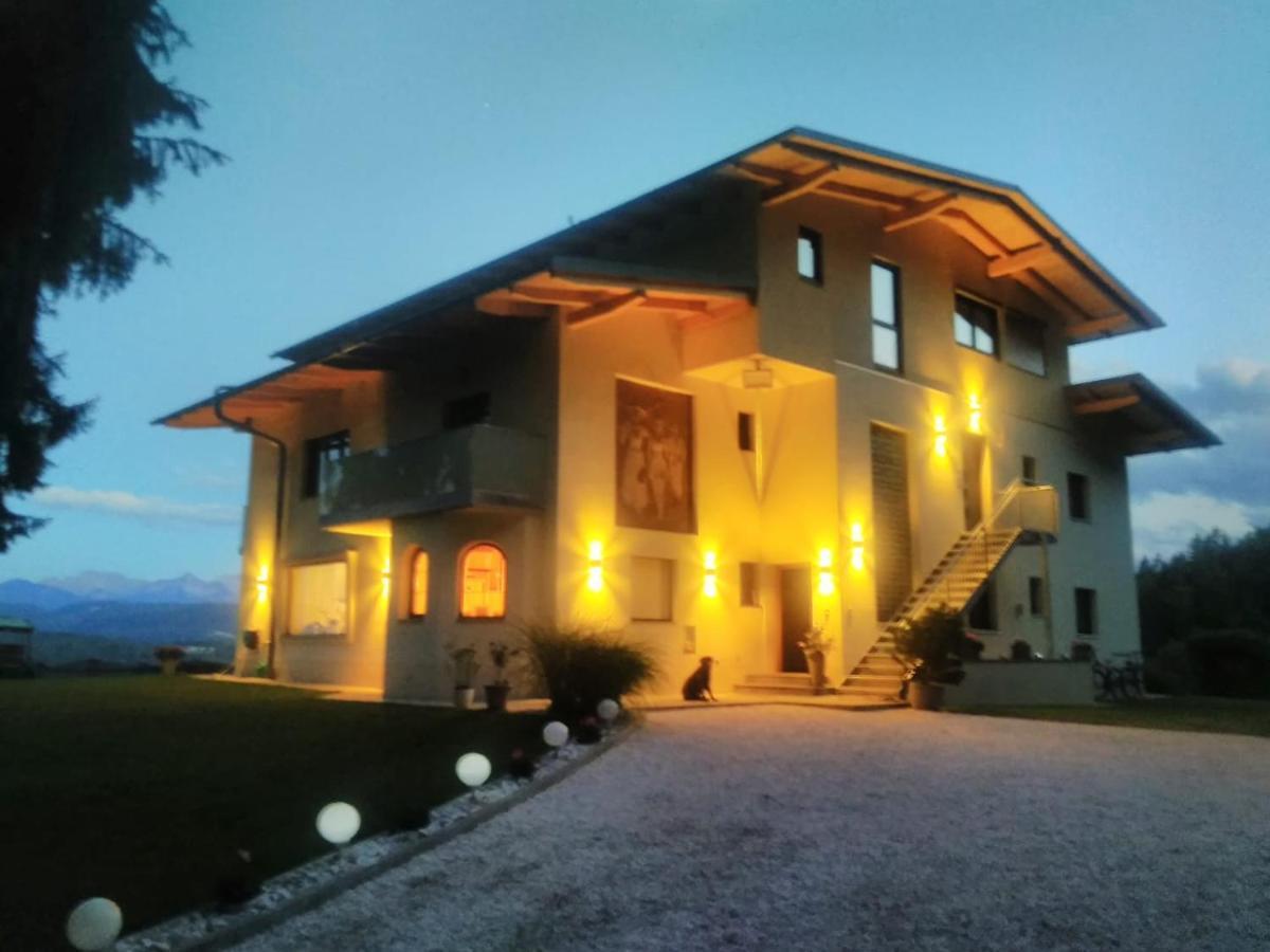 Апартаменты Gastehaus Dollenz Tiebitsch Экстерьер фото